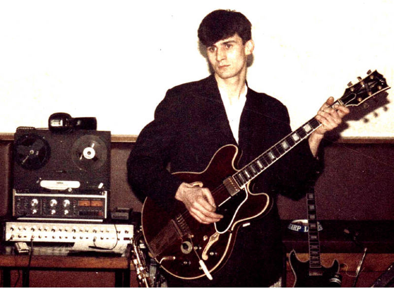 John K. White on stage with the I Scream Brothers, Doncaster 1980
